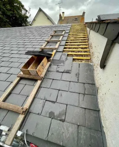 Réfection d'une toiture en ardoise d'une maison à Lorient, Lorient, COUVREUR.TA