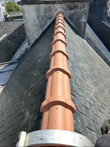 Transformez votre toiture avec notre expertise en rénovation de faîtage à Lorient , Lorient, COUVREUR.TA