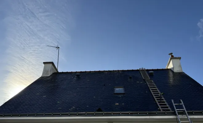 Nettoyage, démoussage de toiture et application d'une résine à Lorient, Lorient, COUVREUR.TA