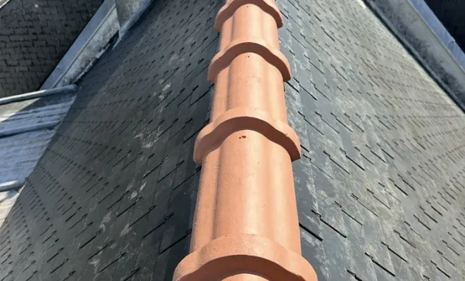 Transformez votre toiture avec notre expertise en rénovation de faîtage à Lorient , Lorient, COUVREUR.TA